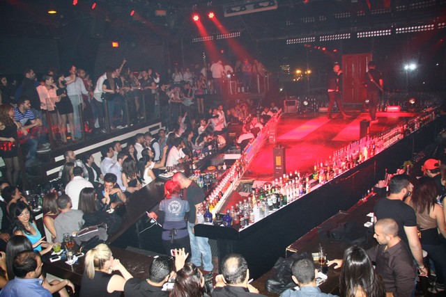 Eller Van Buuren & Chris Jones